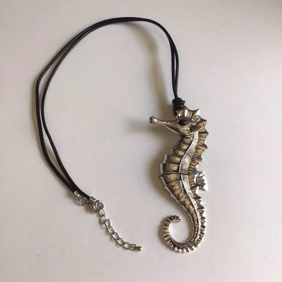 Seahorse Statement Necklace Black Cord Rhinestone Eye Jointed Links Beachy NEW - Picture 4 of 15